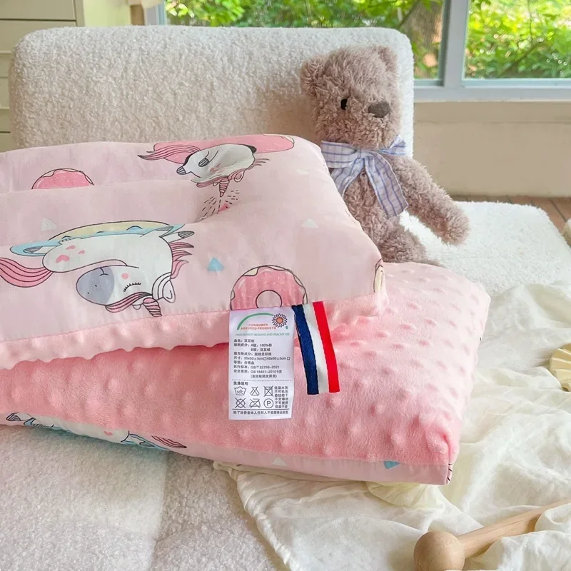 وسادة أطفال ناعمة، وسادة مخملي - مراجعة Baby Nursery Pillow وسعره