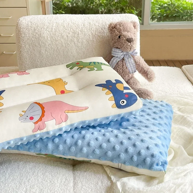وسادة أطفال ناعمة، وسادة مخملي - مراجعة Baby Nursery Pillow وسعره