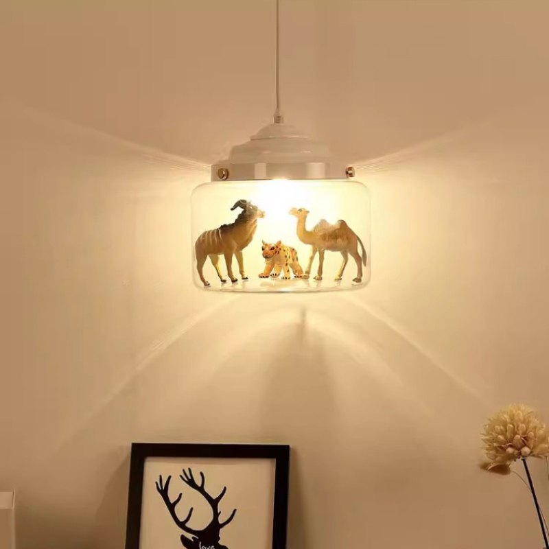 ثريات زجاجية للحيوانات للأطفال - مراجعة Baby Nursery Chandelier وسعره