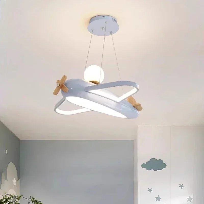 مصابيح الطائرة الحديثة غرفة ال - مراجعة Baby Nursery Chandelier وسعره