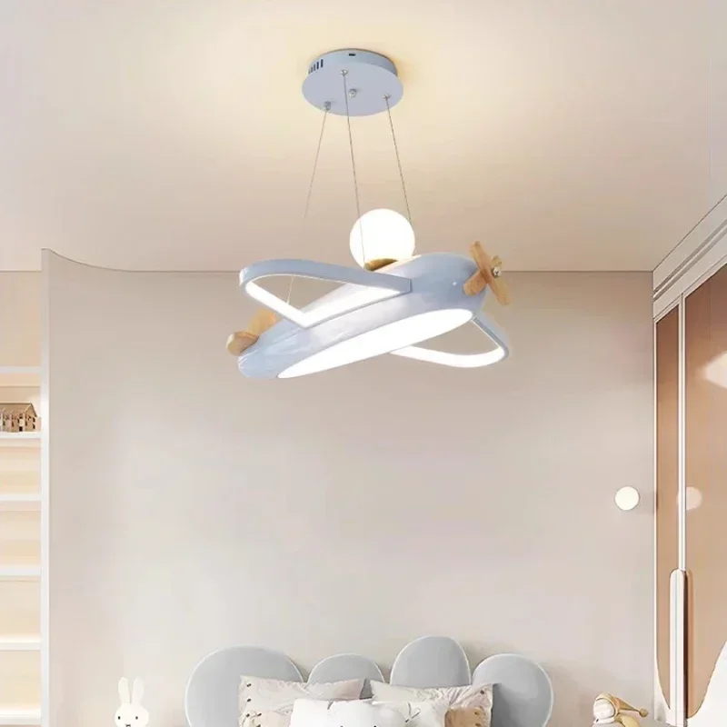 مصابيح الطائرة الحديثة غرفة ال - مراجعة Baby Nursery Chandelier وسعره