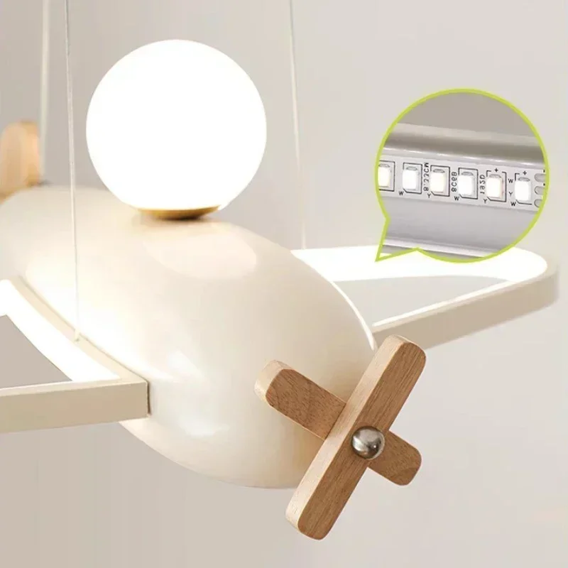 مصابيح طائرة بتصميم نورديك، ثر - مراجعة Baby Nursery Chandelier وسعره