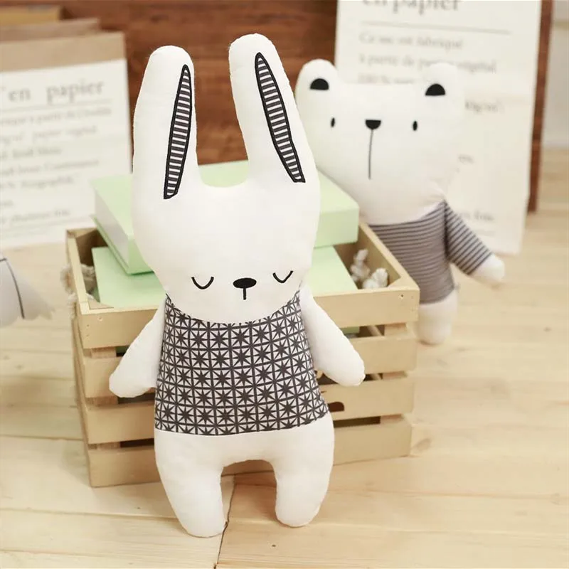 دمية محشوة بالقطن على شكل أرنب - مراجعة Baby Nursery Pillow وسعره
