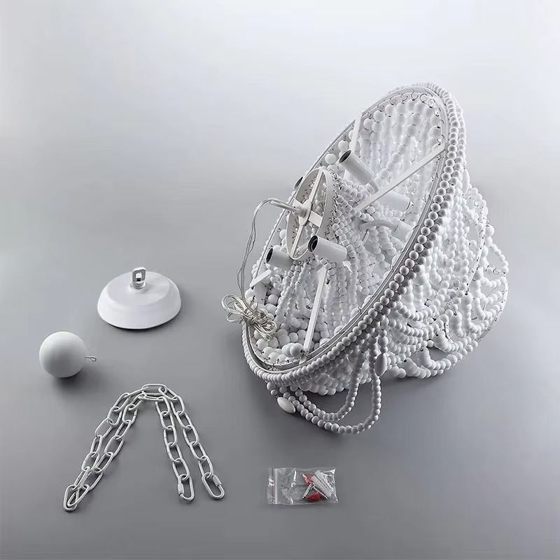 ثريا خشبية مزينة بالخرز شبه مد - مراجعة Baby Nursery Chandelier وسعره