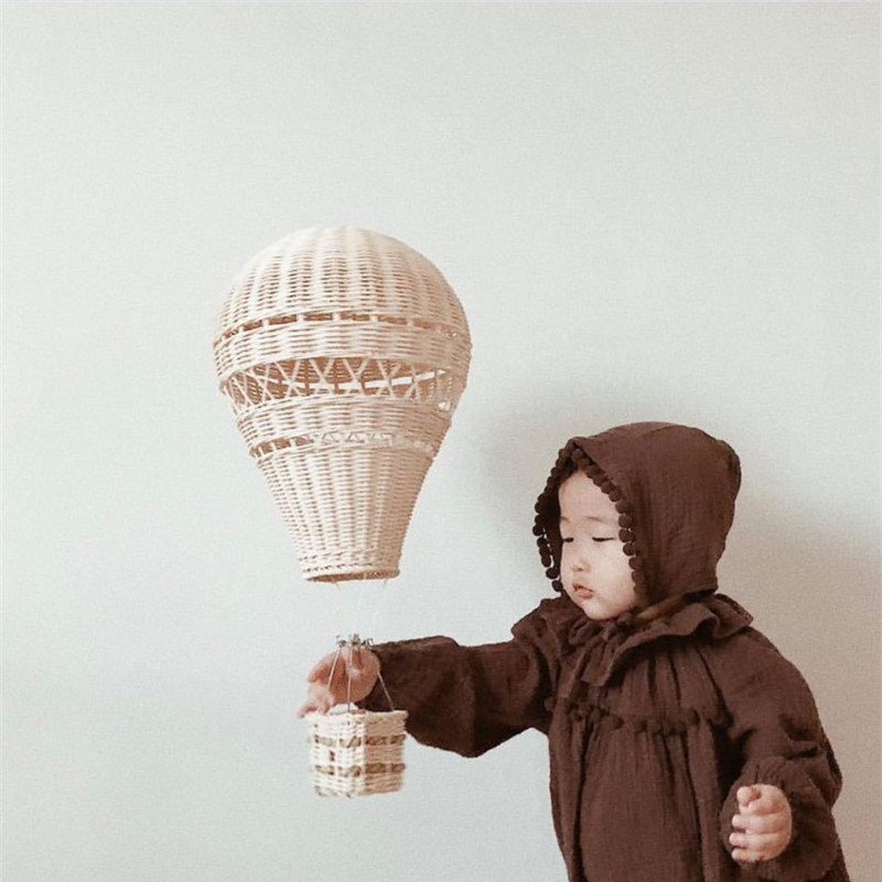 ثريا بالون الهواء الساخن LED ل - مراجعة Baby Nursery Chandelier وسعره