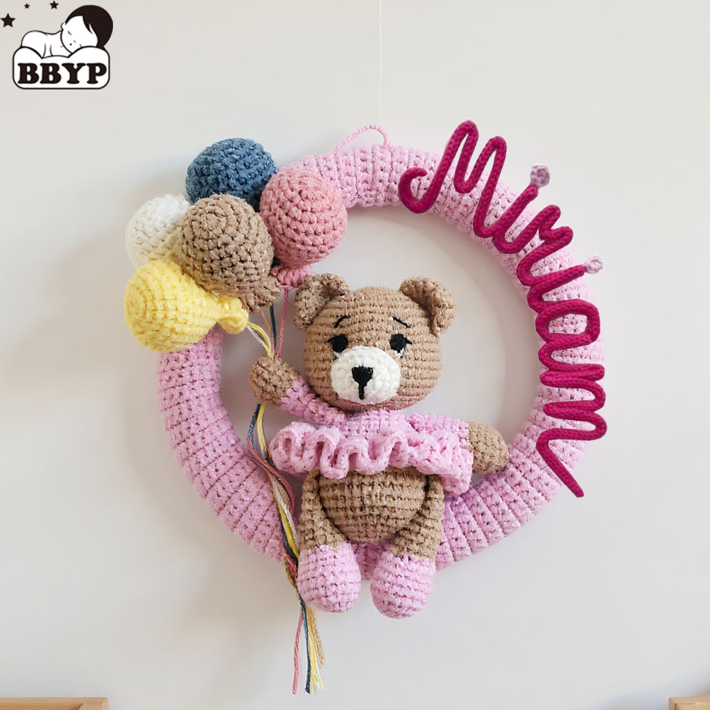 إكليل اسم كروشيه مخصص مع الدب  - مراجعة Baby Nursery Products وسعره